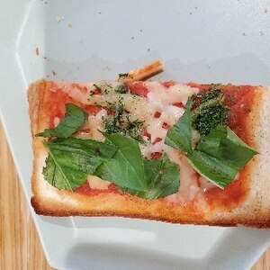 テラス栽培✨バジルを使った☼我が家の激うまピザ